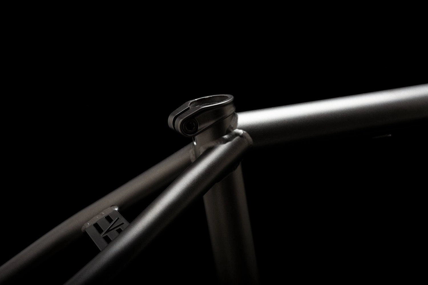 Cadre VERDE Fides Matte Grey Sign Matt Cordova – Image 5