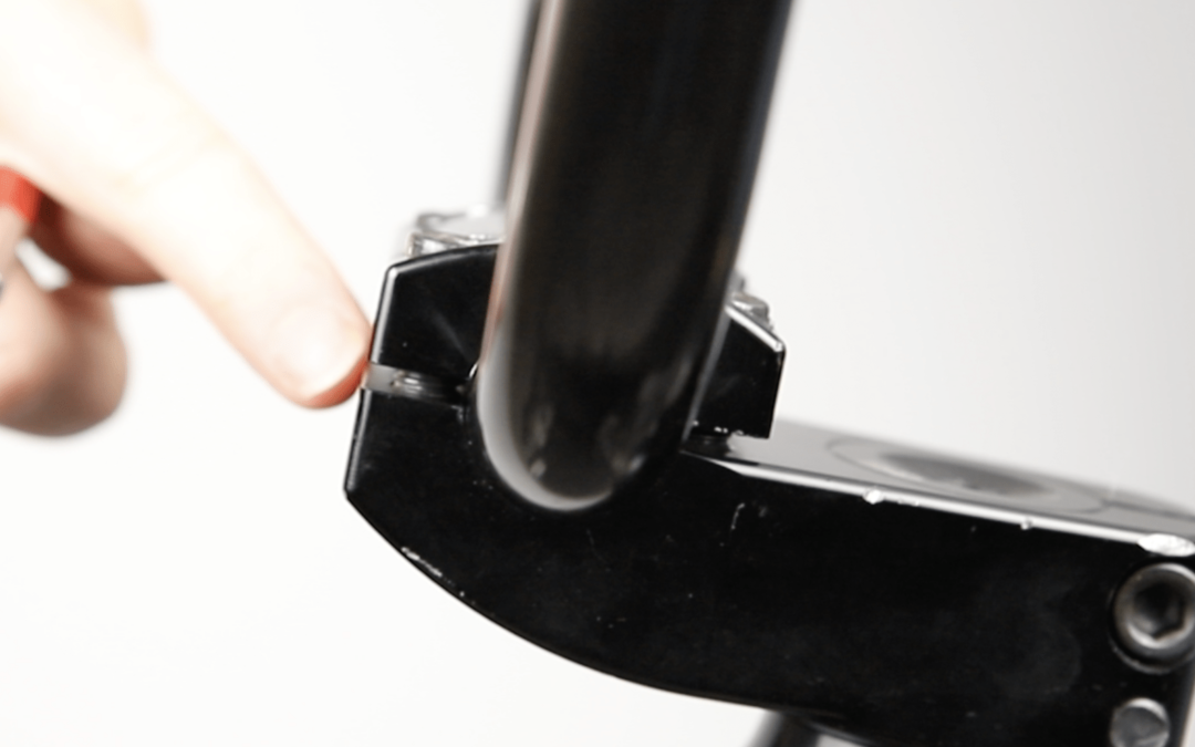 TUTO Installer un guidon- serrer la potence- 1 | LES TROIS ROUX BMX SHOP